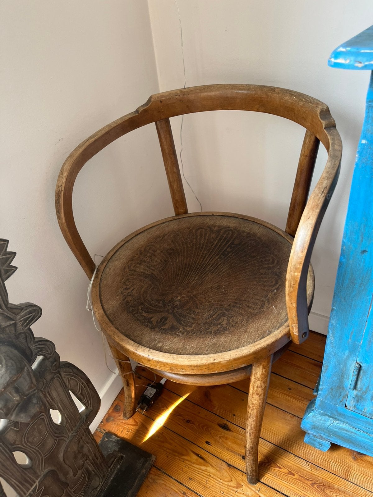 Deux chaises anciennes en bois avec marqueterie, Antiquités & Art, Enlèvement
