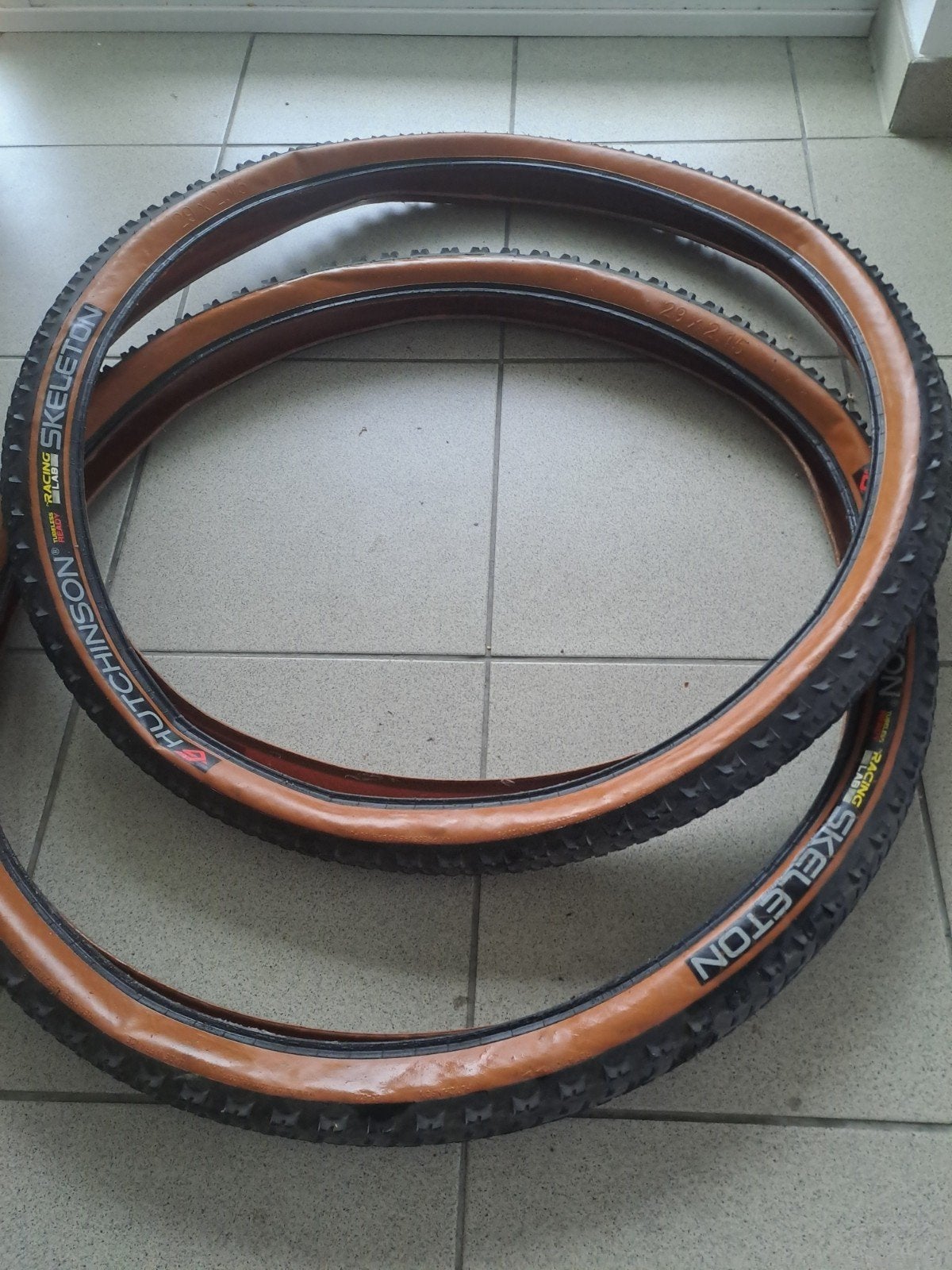 Mountainbike 29 inch banden, Fietsen en Brommers, Band, Ophalen of Verzenden, Zo goed als nieuw, Hutchinson