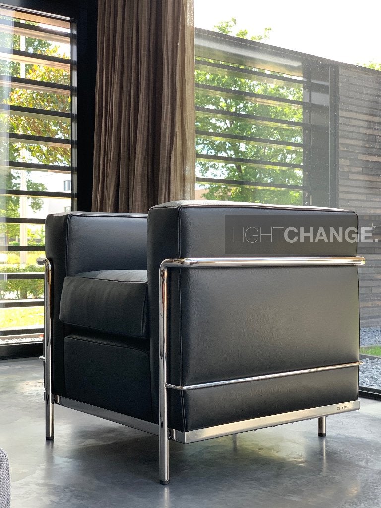 Cassina LC2 Designset 2 Fauteuils + 2-zitsbank Leder, Chroom, Enlèvement, Comme neuf, Cuir, High-end furniture