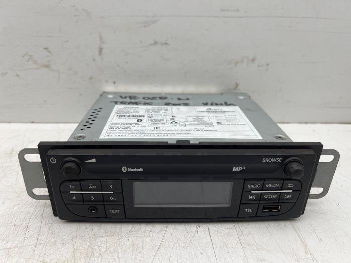 Radio d'un Renault Trafic, Renault, -, 3 mois de garantie, Utilisé