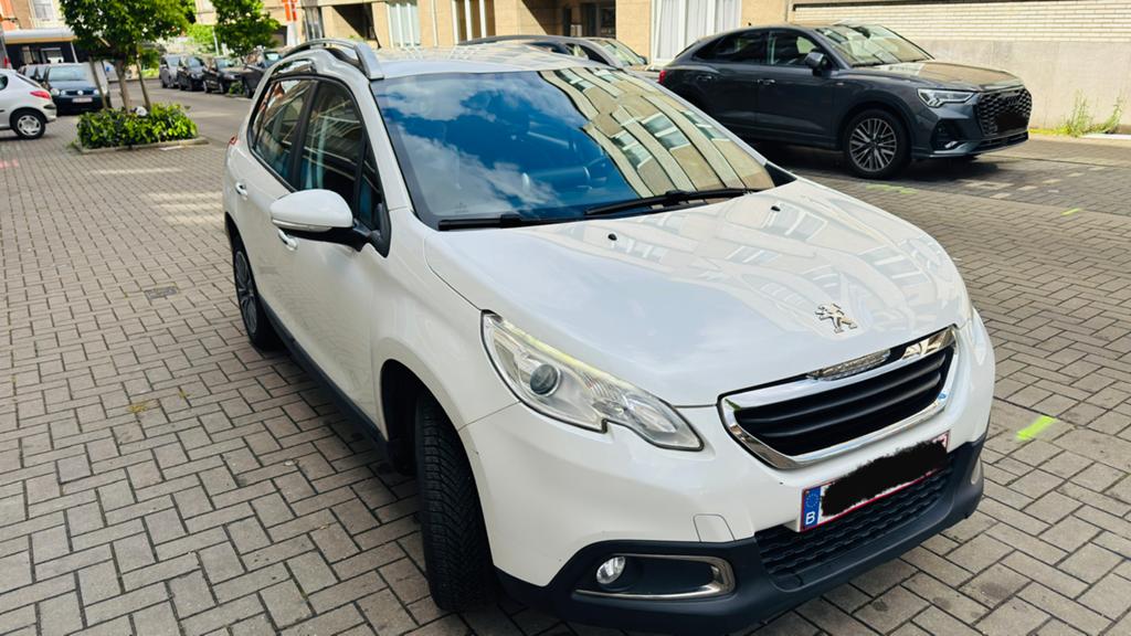 Peugeot 2008 1.2 PureTech Allure GPS, Carplay Cruise, Auto's, Euro 6, Start-stop-systeem, Bedrijf, Handgeschakeld