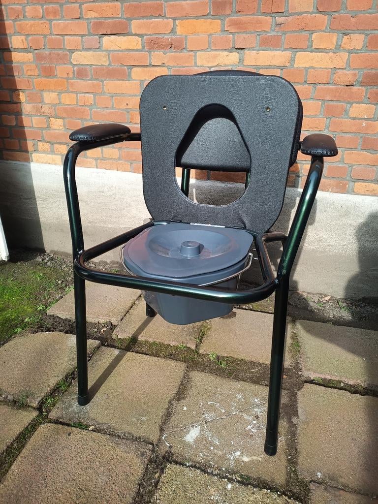 Toiletstoel, zwart kunststof, Huis en Inrichting, Stoelen, Ophalen