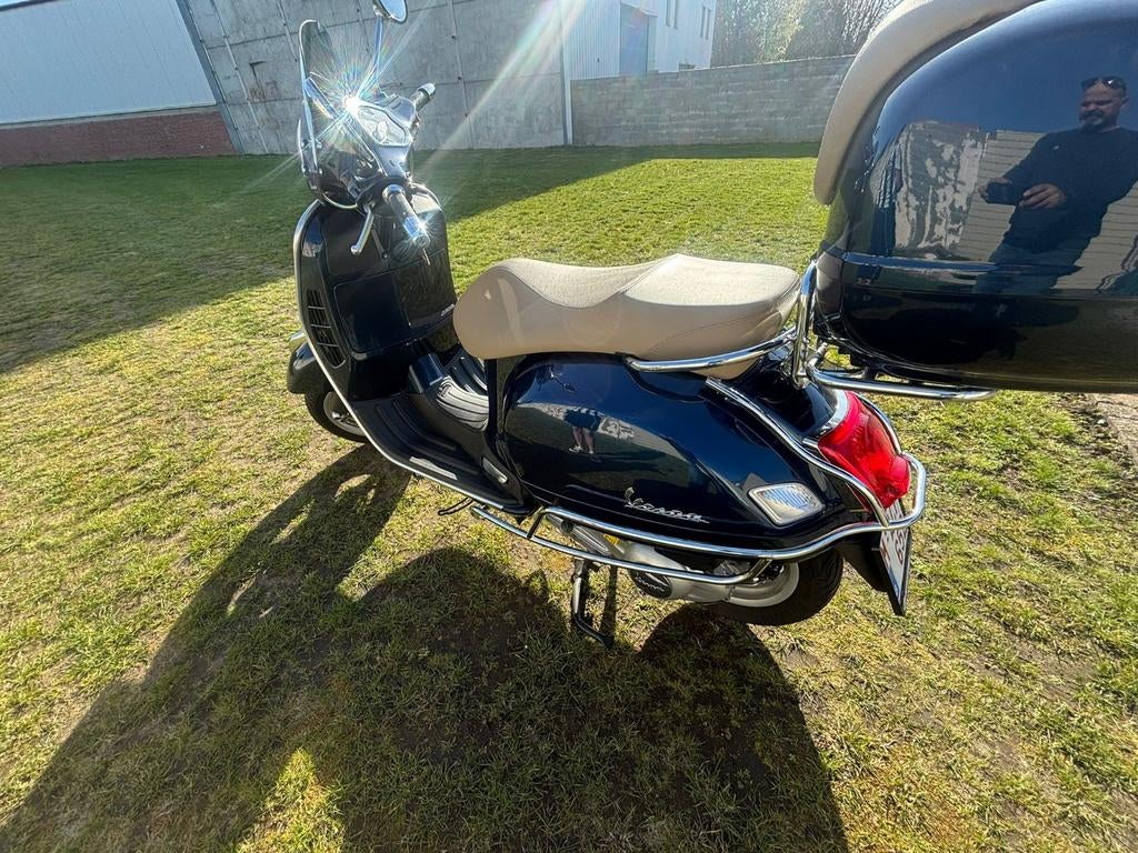 Vespa 250gts ie, zeer goede staat,7700km, Comme neuf, Enlèvement, GTS, Essence