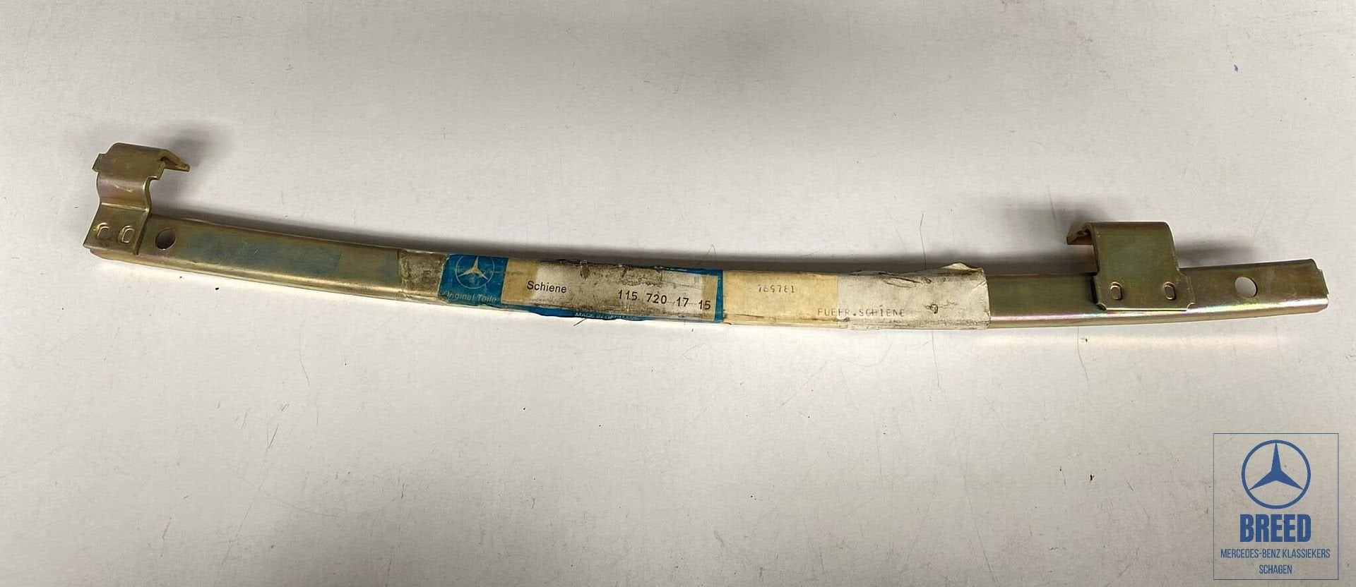 NOS zijruitgeleider links voor Mercedes-Benz W114 W115 /8, -, Nieuw, Ophalen of Verzenden, -