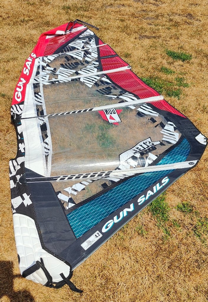 Gun sails Steel 4.2 + Gun RDM mast 3.70 65% carbon, Enlèvement, Mât