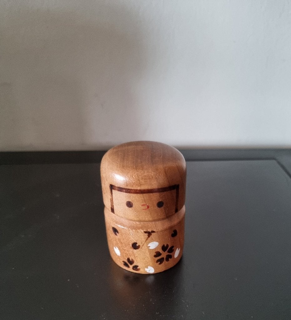 "De zomer" Kokeshi van Ryoichi Funayama, Antiek en Kunst, Kunst | Niet-Westerse kunst, Verzenden