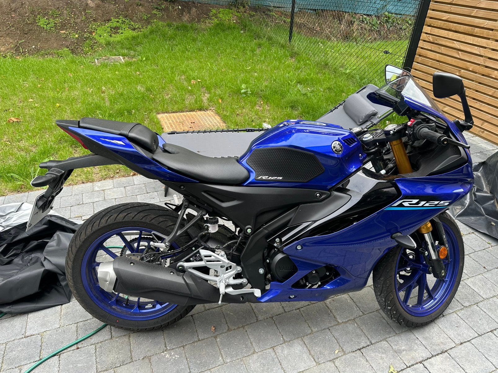 YAMAHA YZF R125 - quickshifter, Motoren, Motoren | Yamaha, Nieuw, 11 kW of minder, Minimaal motorrijbewijs A1, Quickshifter
