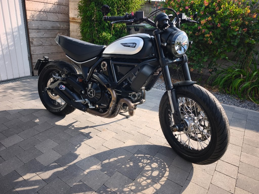 ducati scrambler 800 dark personnalisé, ABS, 800 cm³, Particulier