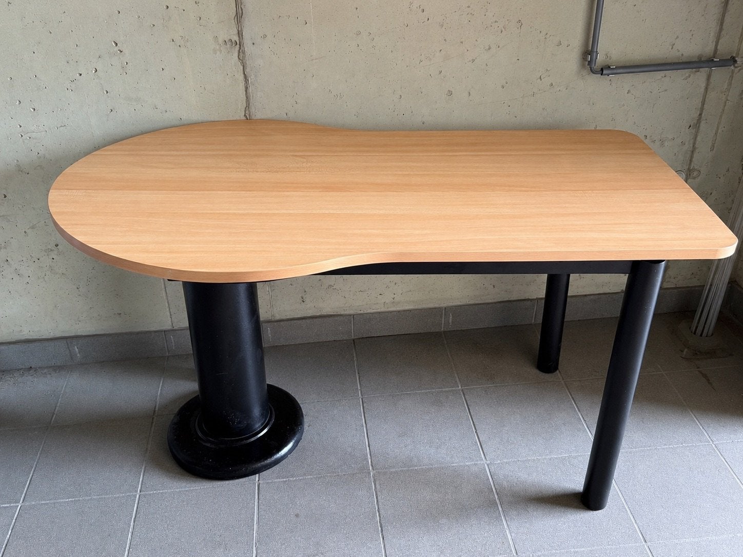 Design tafel/bureau, Huis en Inrichting, Tafels | Eettafels, Ophalen, Zo goed als nieuw, Metaal