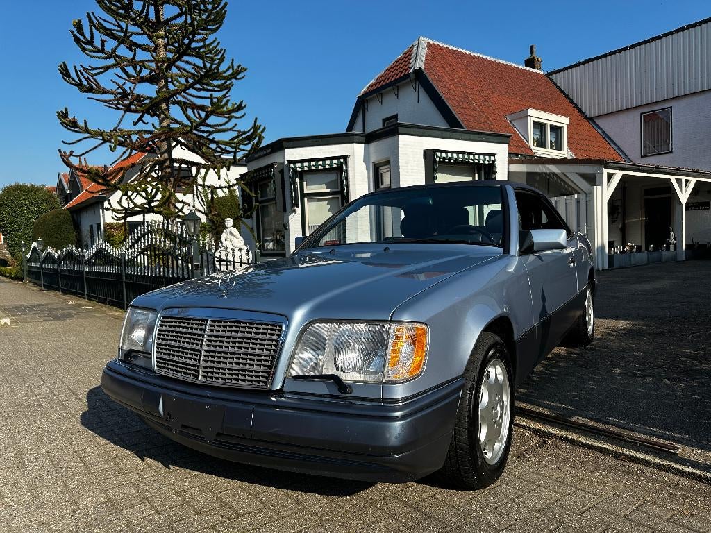 Mercedes-Benz E-Klasse Cabrio 320 CE-24, Auto's, Automaat, 4 zetels, Achterwielaandrijving, Lederen bekleding