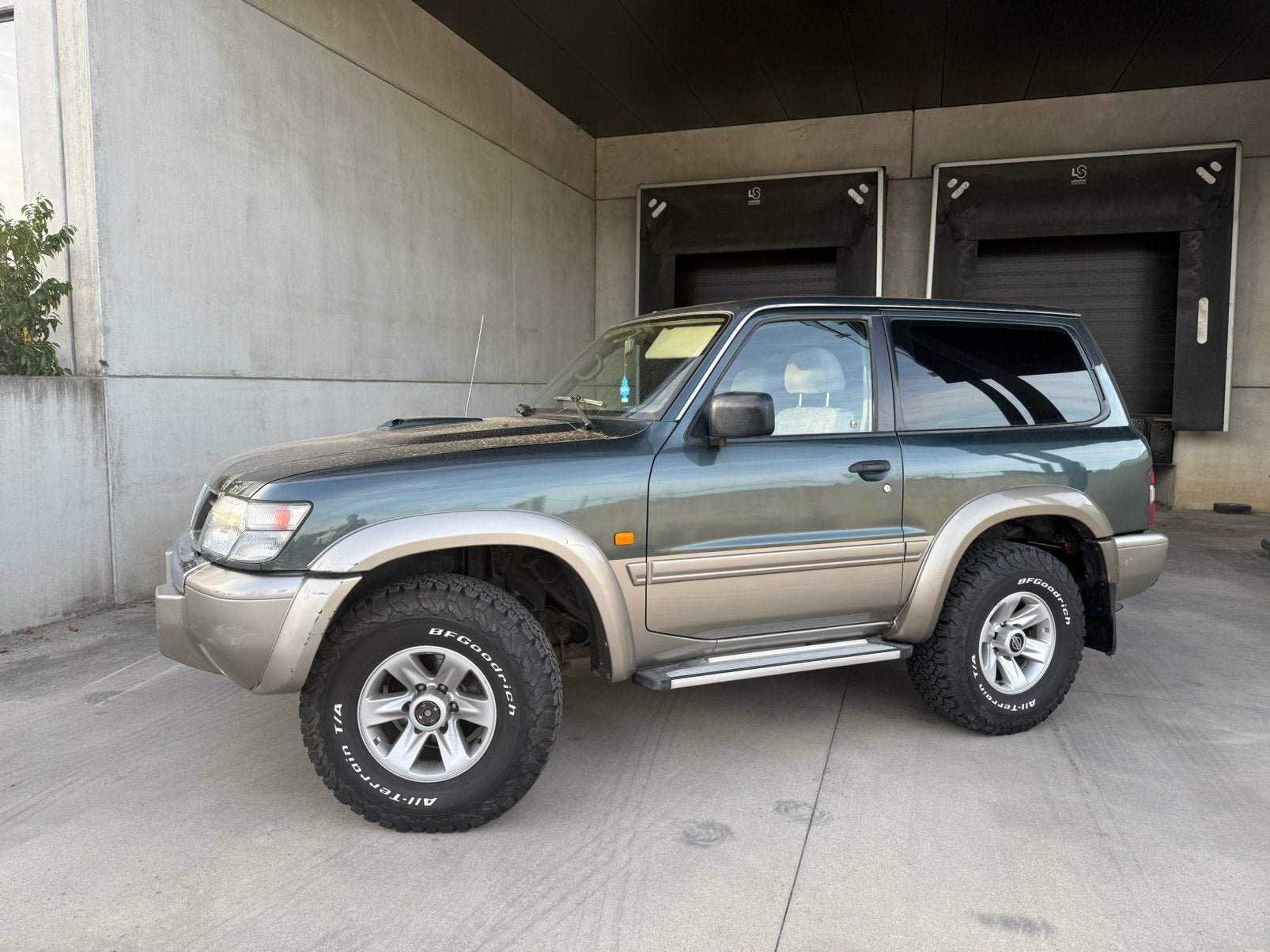Nissan Patrol Y61 3.0D Lichte vracht, Auto's, 4 cilinders, Patrol, Vierwielaandrijving, Particulier