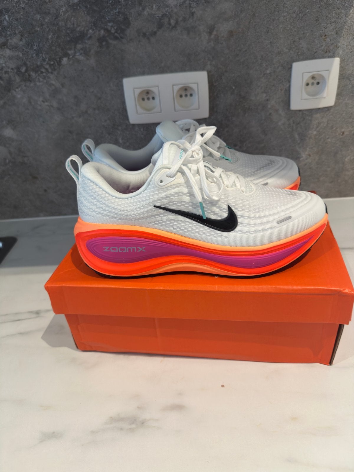 Nike vomero plus neuf 41, Ophalen of Verzenden, Zo goed als nieuw, Nike