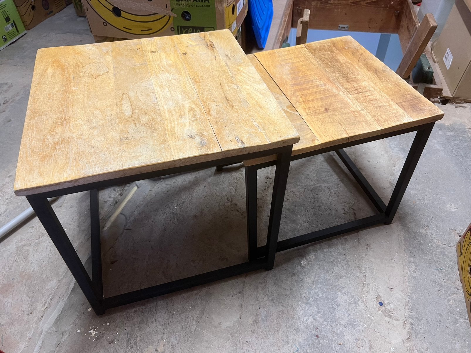 Ensemble de tables d'appoint intérieures/extérieures, Enlèvement, Comme neuf
