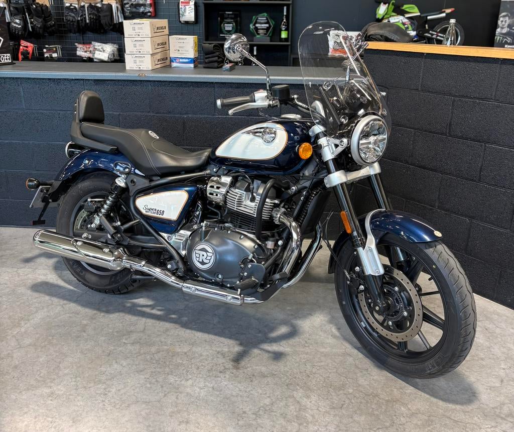 Royal enfield - Supermeteor 650 - 600 km !!, Occasion, Plus de 35 kW, Chopper, 2 cylindres