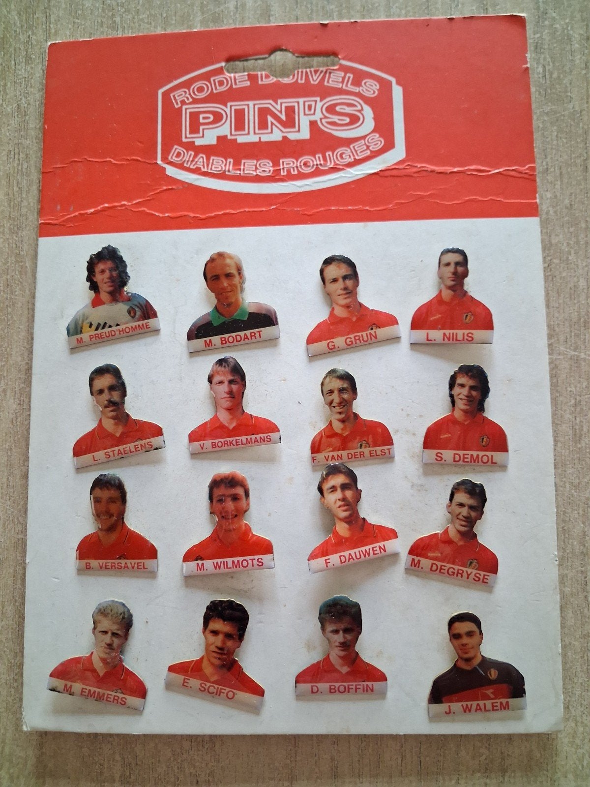 Plaques de 16 pins foot belgique