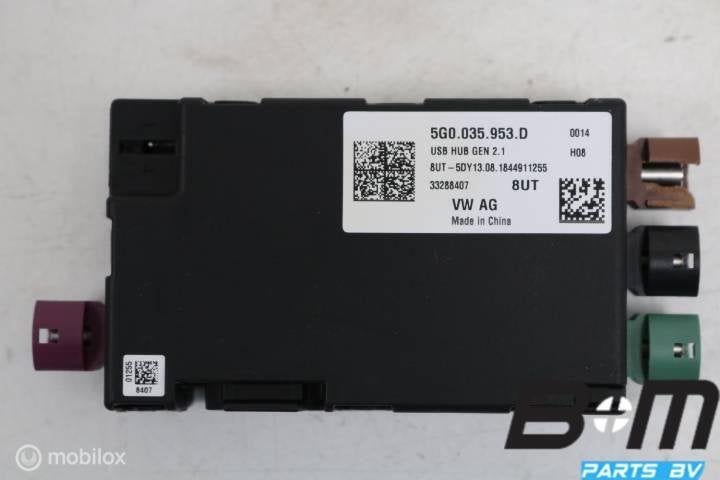 USB hub met spanningsomvormer VW Golf 7 5G0035953D, Utilisé