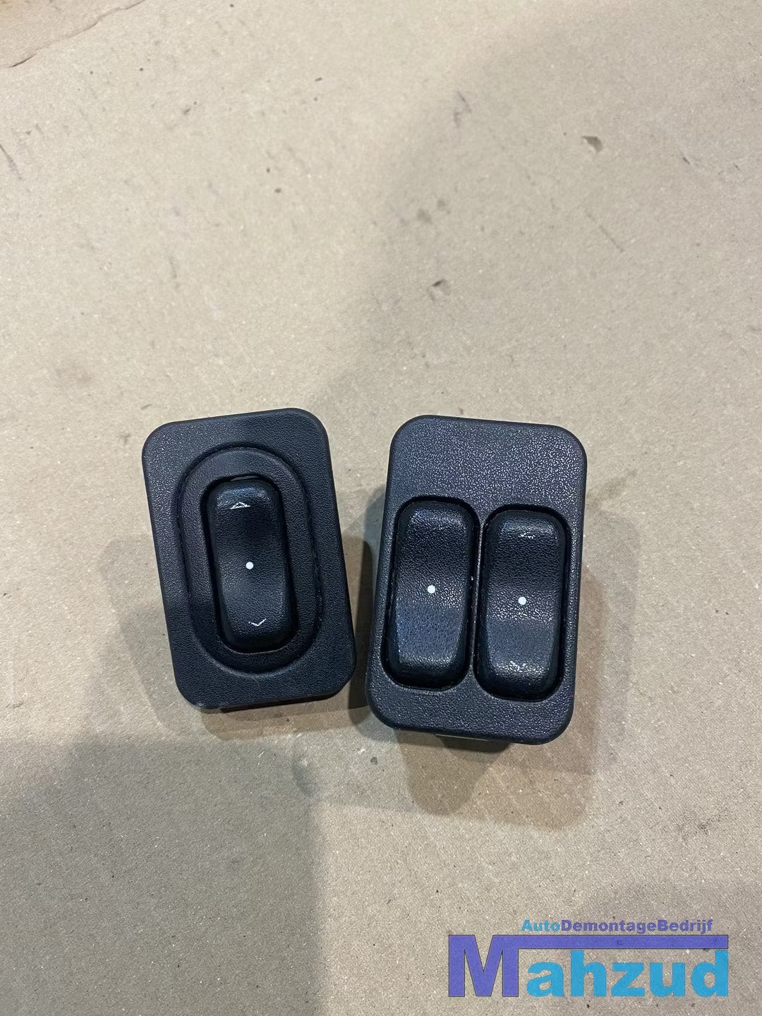 Opel Corsa C Raamschakelaar links rechts voor 24409205, Auto-onderdelen, Gebruikt, Opel Automobile GmbH, Kontakt@opel-infoservice.de