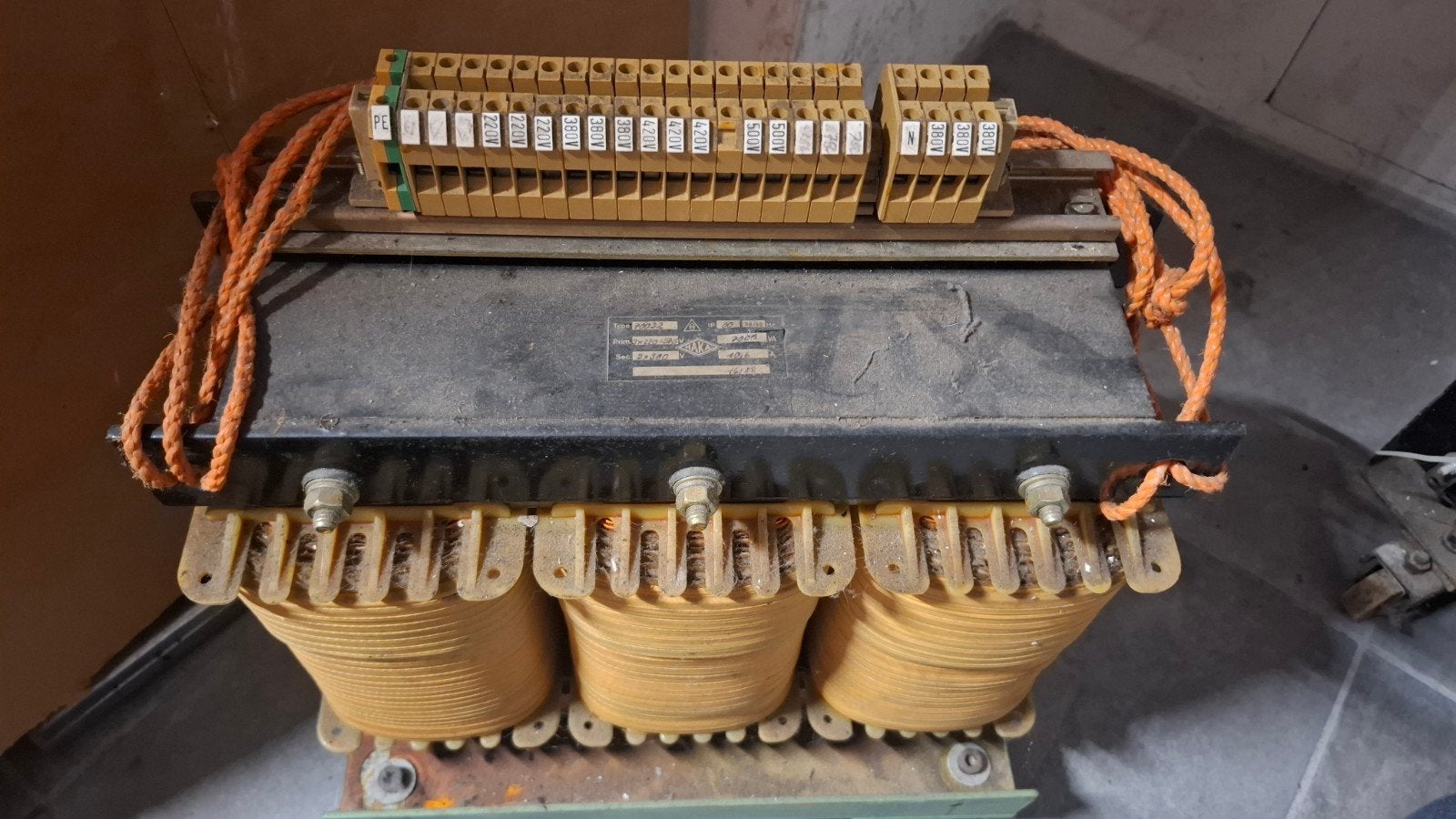 Transformateur triphasé réversible 230V <-> 400V, Doe-het-zelf en Bouw, Ophalen, Gebruikt, Dimmer