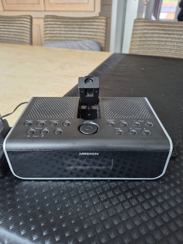 Projectiewekkerradio Medion., Ophalen, Gebruikt