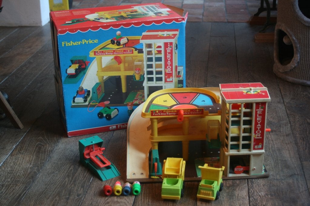Fisher price 930 autogarage (jaren 70/80) BOXED, Kinderen en Baby's, Ophalen of Verzenden, Gebruikt, Speelset