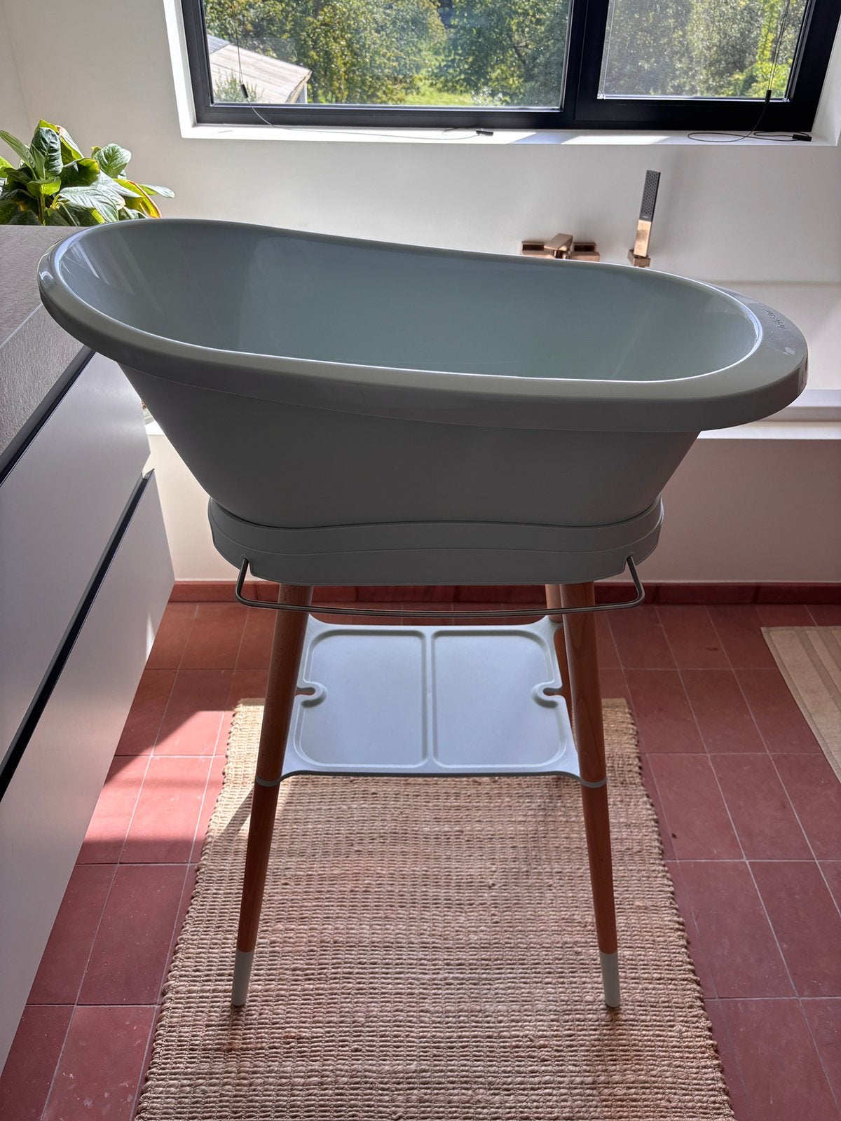 Baignoire Bébé-jou avec support, Enfants & Bébés, Bains & Soins, Comme neuf, Enlèvement, Standard, Bébé-jou