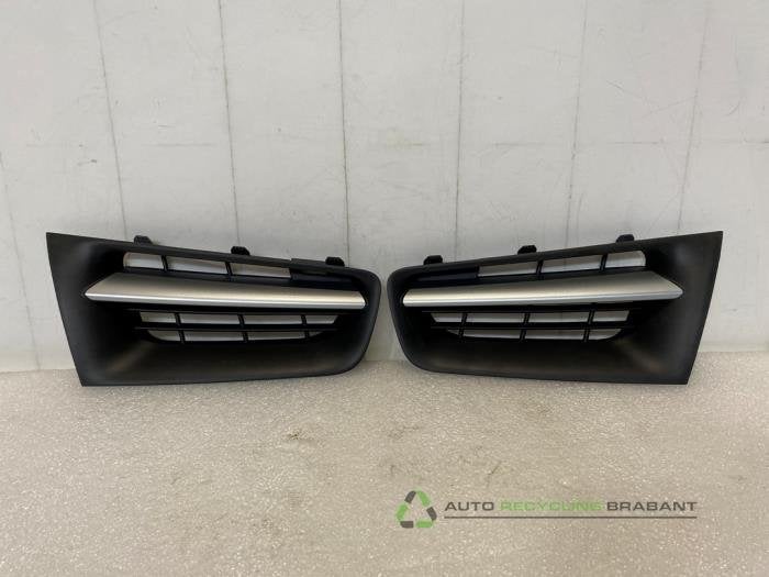 Grille van een Renault Megane, Gebruikt, -, Renault, -