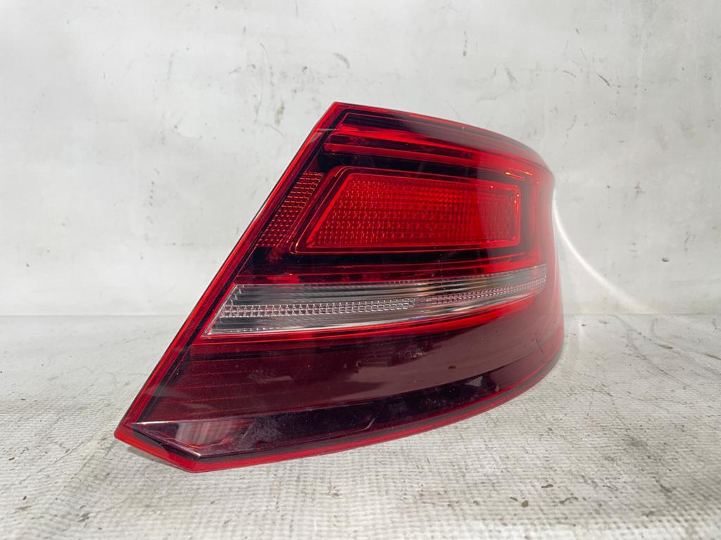 Feux arriere droit AUDI A3 8V4945070, Audi, Enlèvement, Utilisé