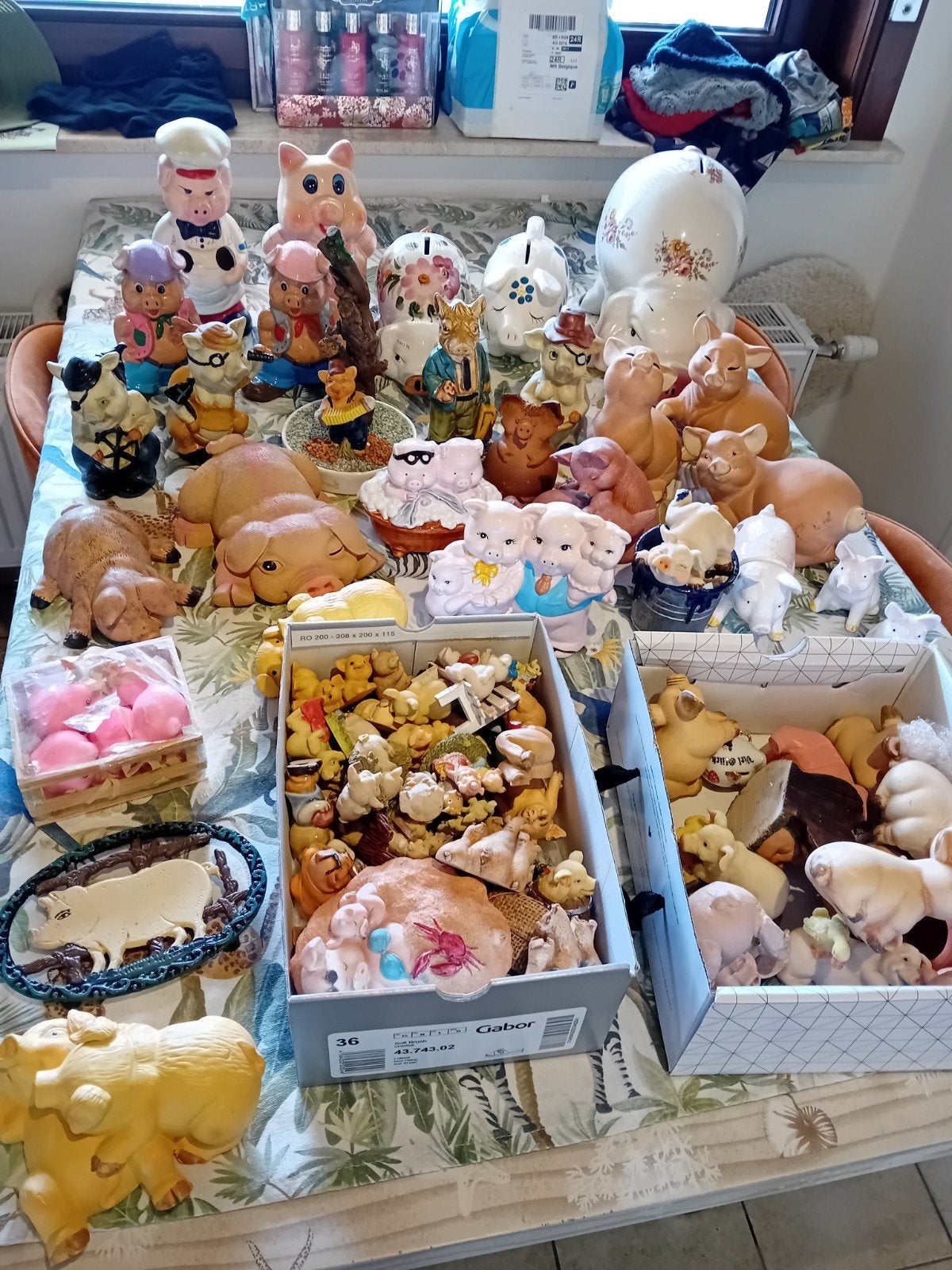 Grote Verzameling varkentjes, Ophalen