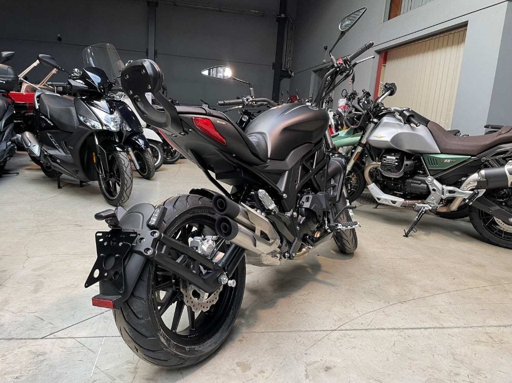 Benelli 502C [Eind .0%] [Verkoop], 2 cilinders, Bedrijf, Meer dan 35 kW, Overig