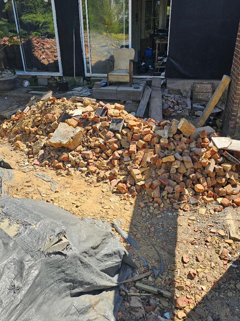 Gratis steenpuin (bakstenen en beton) – Makkelijk bereikbaar, Ophalen