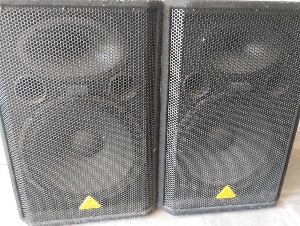 A vendre enceinte Berhinger (utilisé 3 fois), Neuf, Autres marques, Enlèvement, Haut-parleurs Frontaux, Arrière ou Stéréo