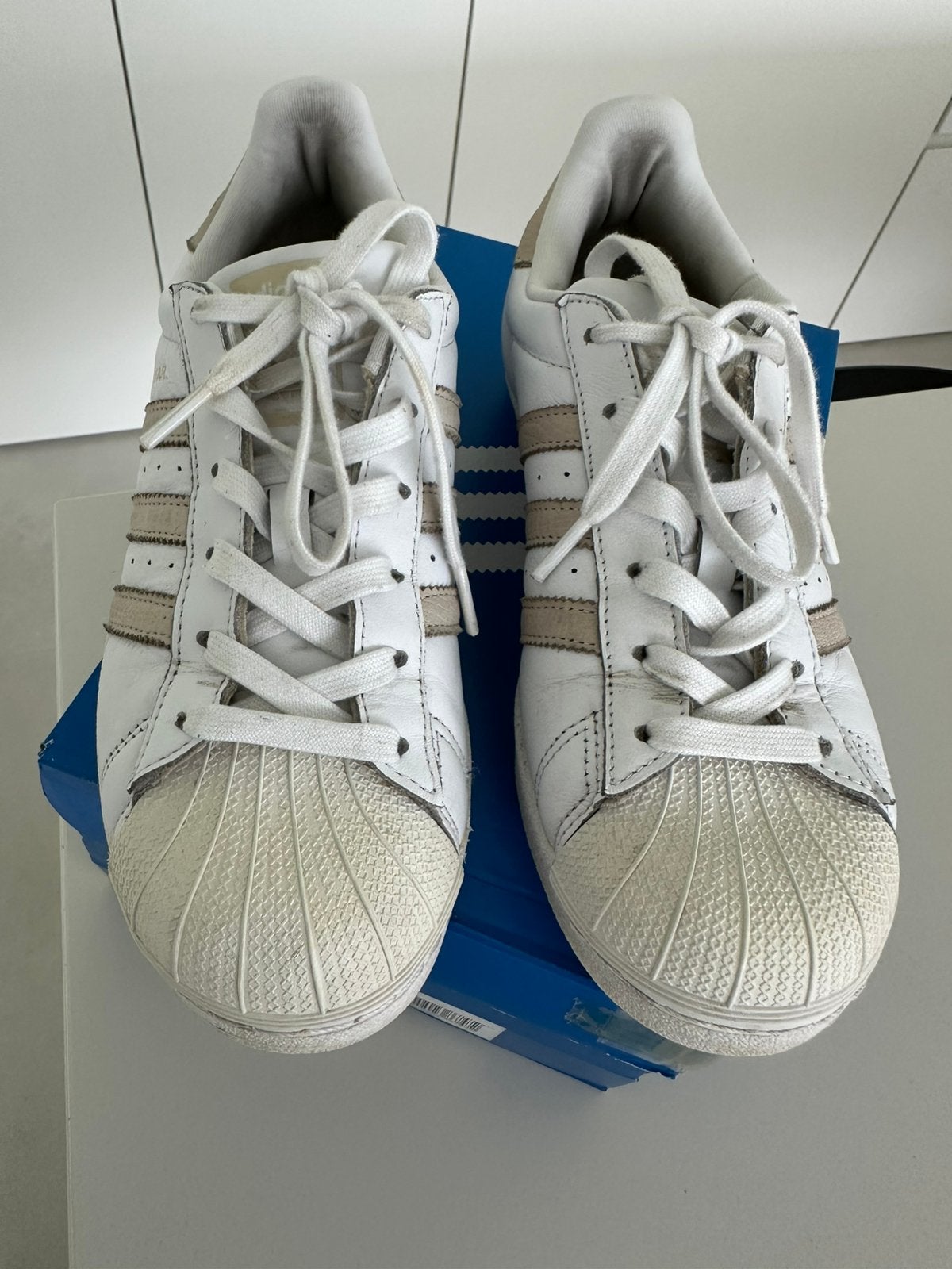 Sneakers adidas superstar, Wit, Ophalen of Verzenden, Sneakers, Gedragen