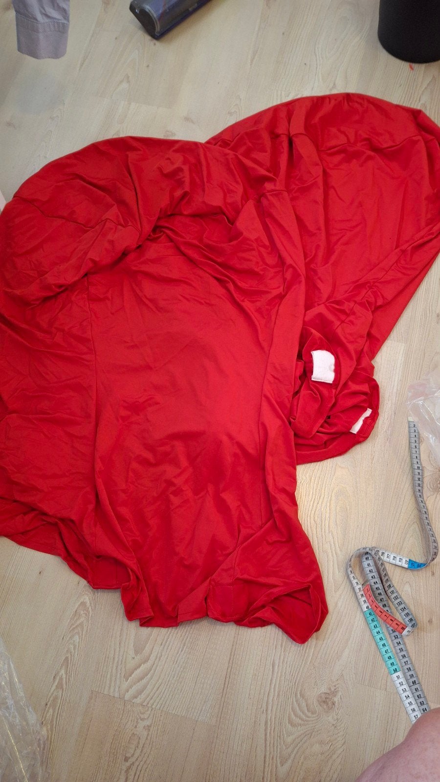 2 rode tafelkleedhoezen om op te staan, Ophalen, Zo goed als nieuw, Rood