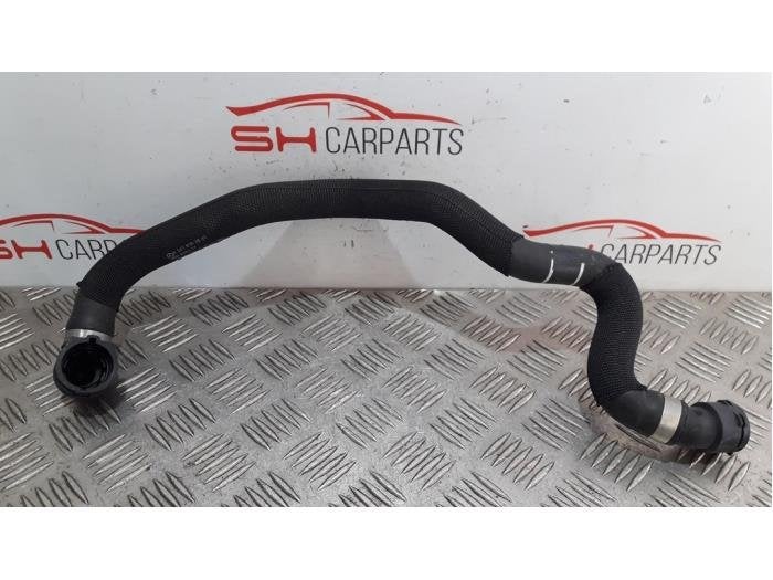 Tuyau radiateur d'un Mercedes A-Klasse, 3 mois de garantie, Utilisé, -, -