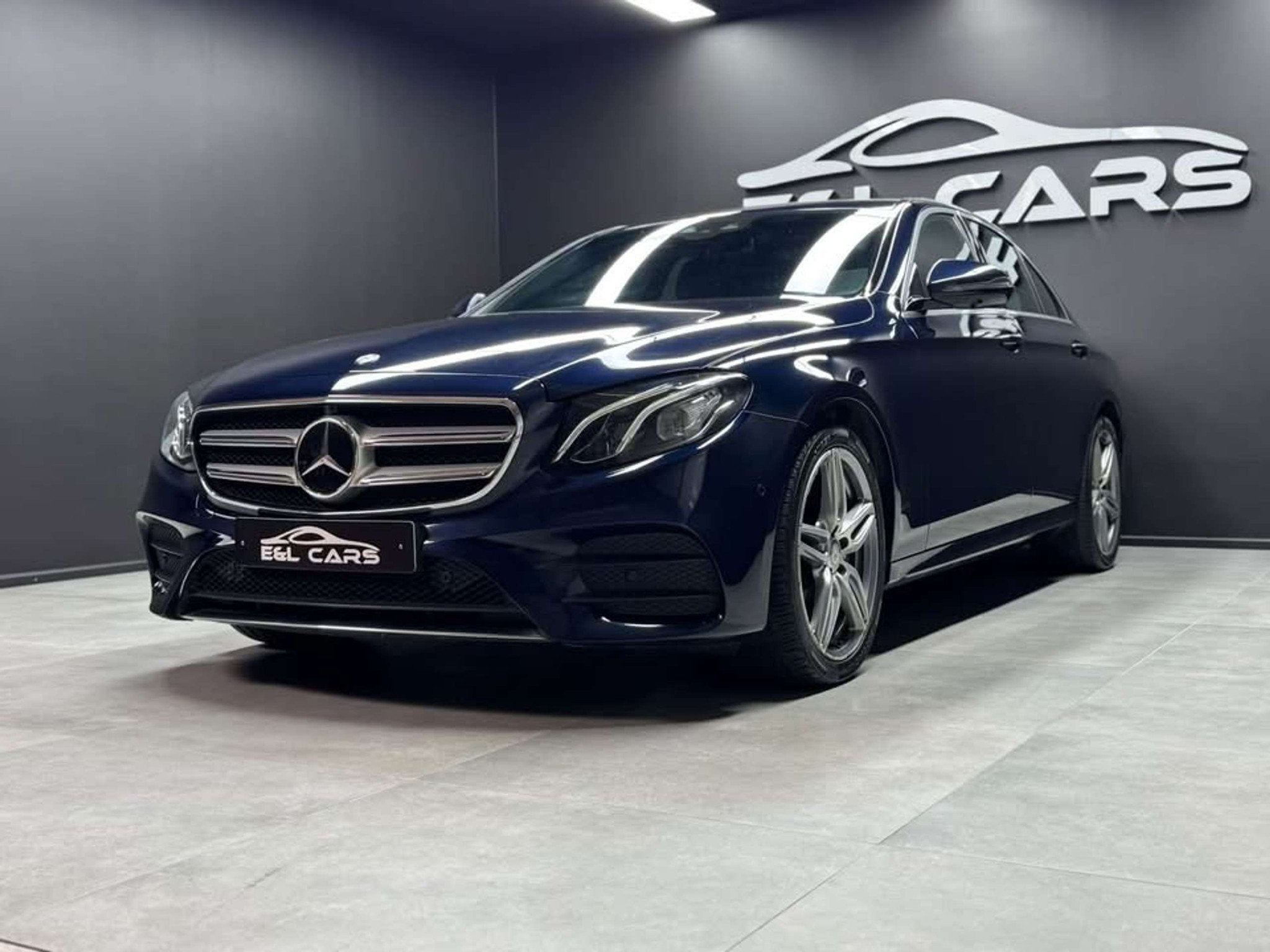 Mercedes-Benz E-Klasse 200 E 200 d Pack Amg *12 mois de gara, Autos, Achat, Entreprise, Alcantara, Noir