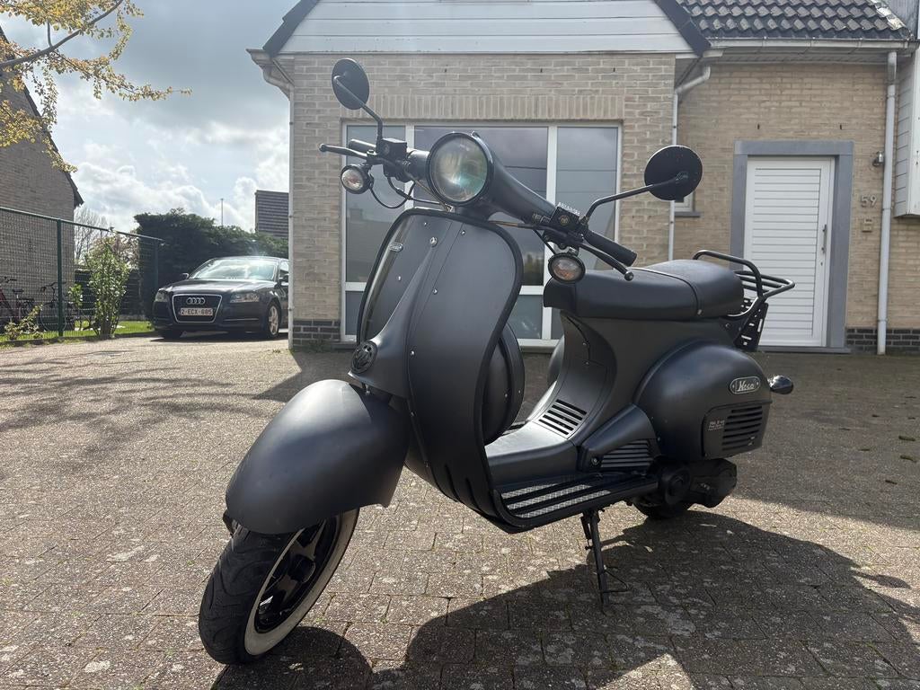 Vespa look scooter |125cc| Weinig km’s!, Fietsen en Brommers, Ophalen, 125 cc, Zo goed als nieuw, Benzine