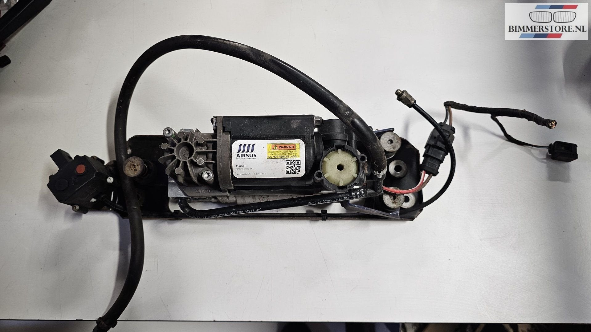 Luchtvering compressor BMW 5-Serie E61 37106789937 6789937, -, Origine de la pièce connue, Utilisé, -