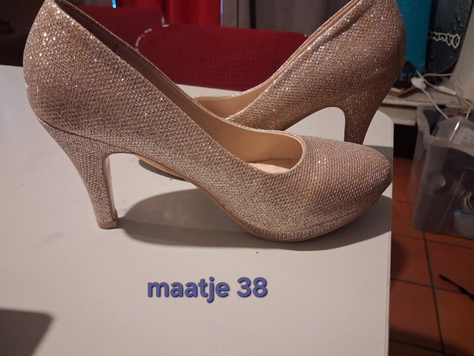 schoenen, Kleding | Dames, Ophalen of Verzenden, Zo goed als nieuw, Overige kleuren