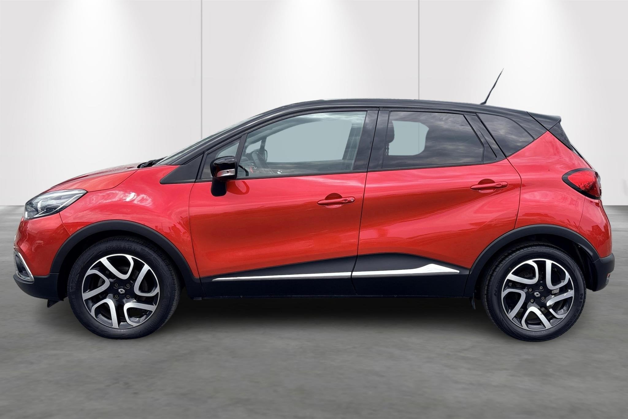 Renault Captur 1.5 DCI 90 Extrem - CAMERA + SENSOREN + GPS, Auto's, Renault, Voorwielaandrijving, Euro 5, Stof, Gebruikt