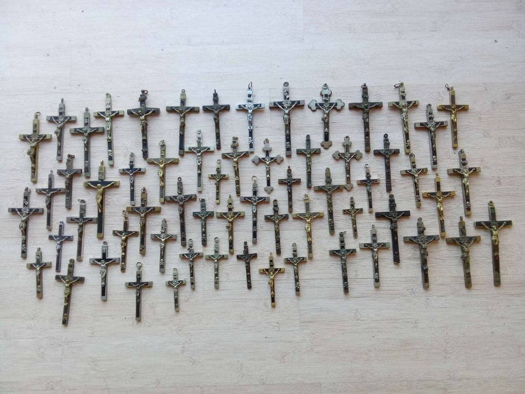 Kruisjes 58 stuks., Ophalen of Verzenden, Gebruikt, Christendom | Katholiek