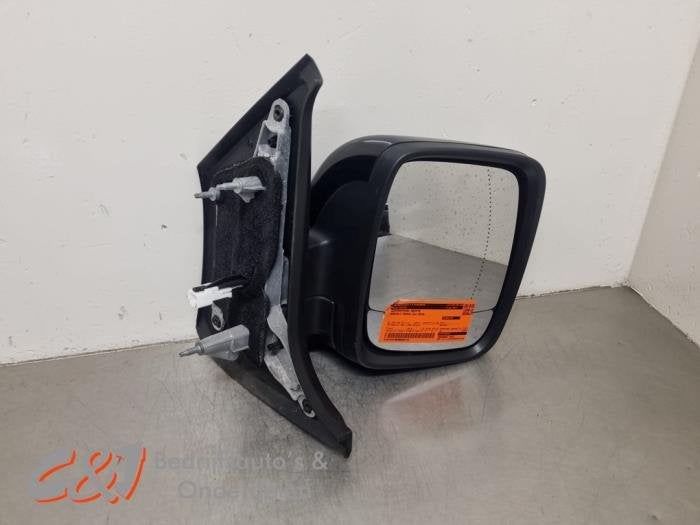 Rétroviseur extérieur droit d'un Renault Trafic, Autos : Pièces & Accessoires, Rétroviseurs, Renault, -, 3 mois de garantie, Utilisé