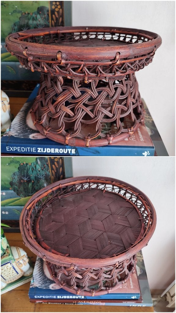 Asie. Panier à offrandes traditionnel en bambou, fait main, Fait main, Brun, Matériau naturel, 17 cm