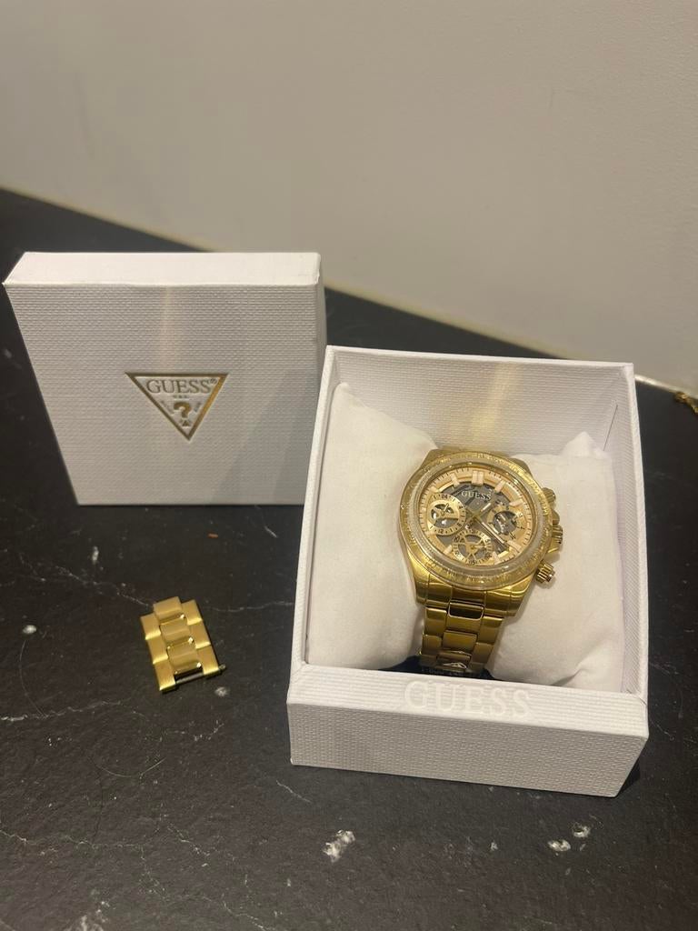 GUESS goudkleurig horloge, Handtassen en Accessoires, Horloges | Dames, Guess, Polshorloge, Ophalen of Verzenden, Zo goed als nieuw