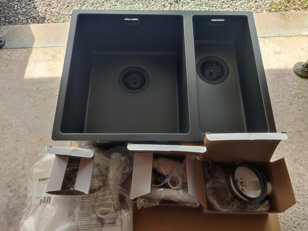 Spoelbak 1 - 1/2 met bijpassende kraan sturdy black NIEUW, Huis en Inrichting, Ophalen of Verzenden, Nieuw, Zwart