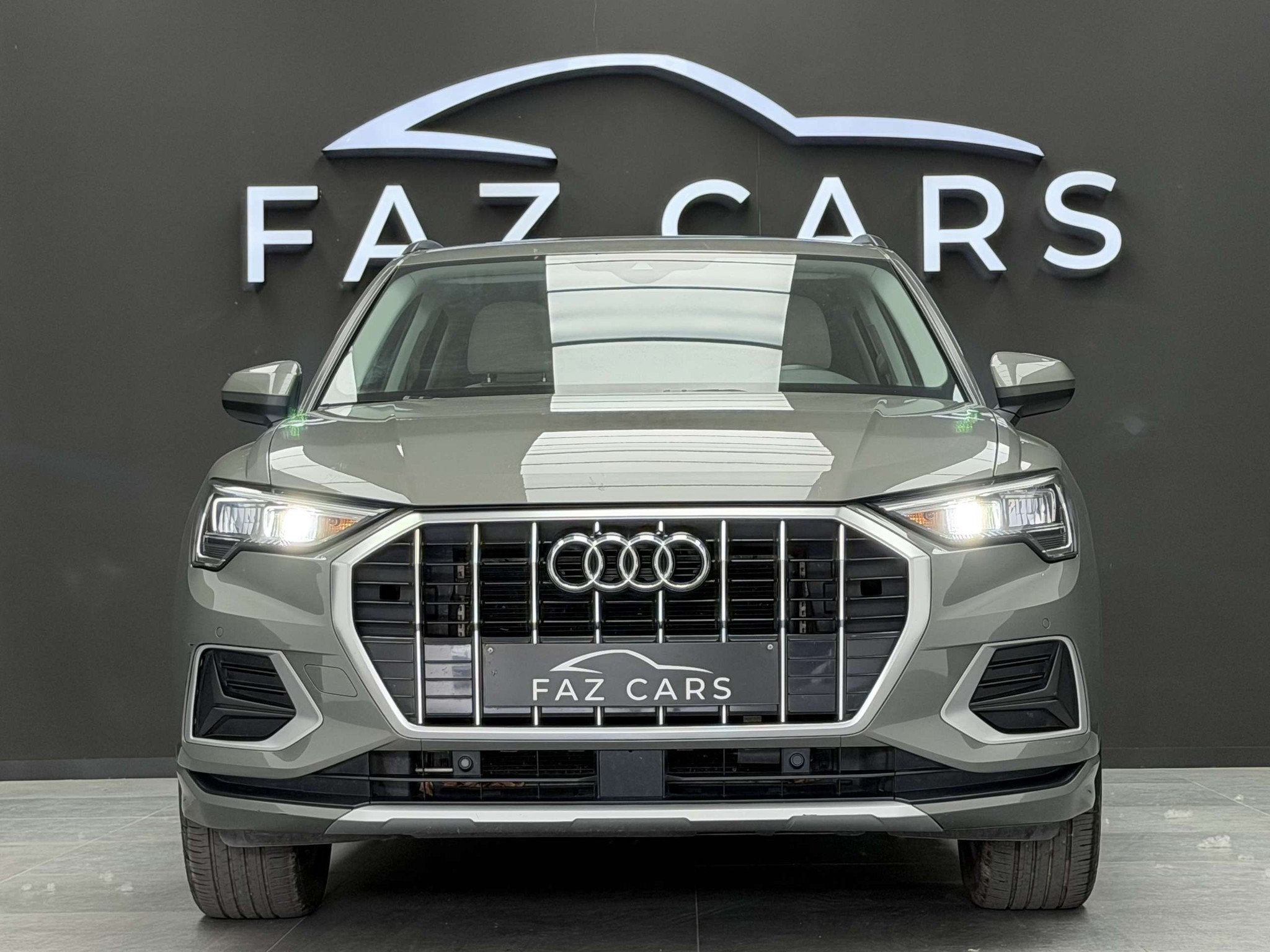 Audi Q3 35 TFSI S tronic * 1ER PROP + CUIR + GPS + GARANTIE, Auto's, Automaat, 4 cilinders, Leder, Bedrijf