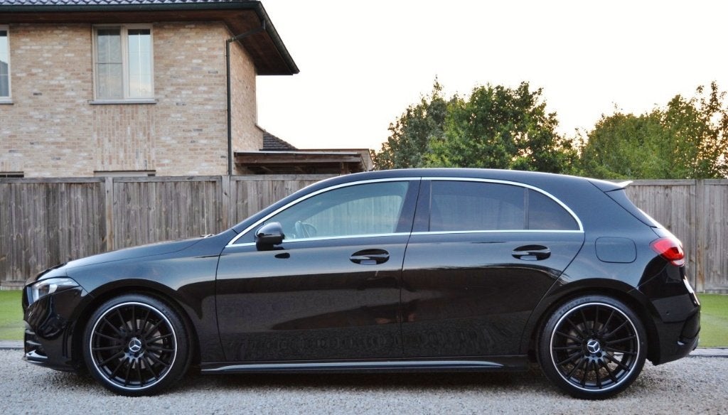 A 200 AMG 7G-DSG"LED-GPS-WIDESCREEN-CARPLAY-CAMERA-TREKHAAK", Auto's, Mercedes-Benz, Dealer onderhouden, 120 kW, 5 deurs, https://public.car-pass.be/vhr/42cb50fc-b1d9-45c7-ba33-1c4d81b76ba4