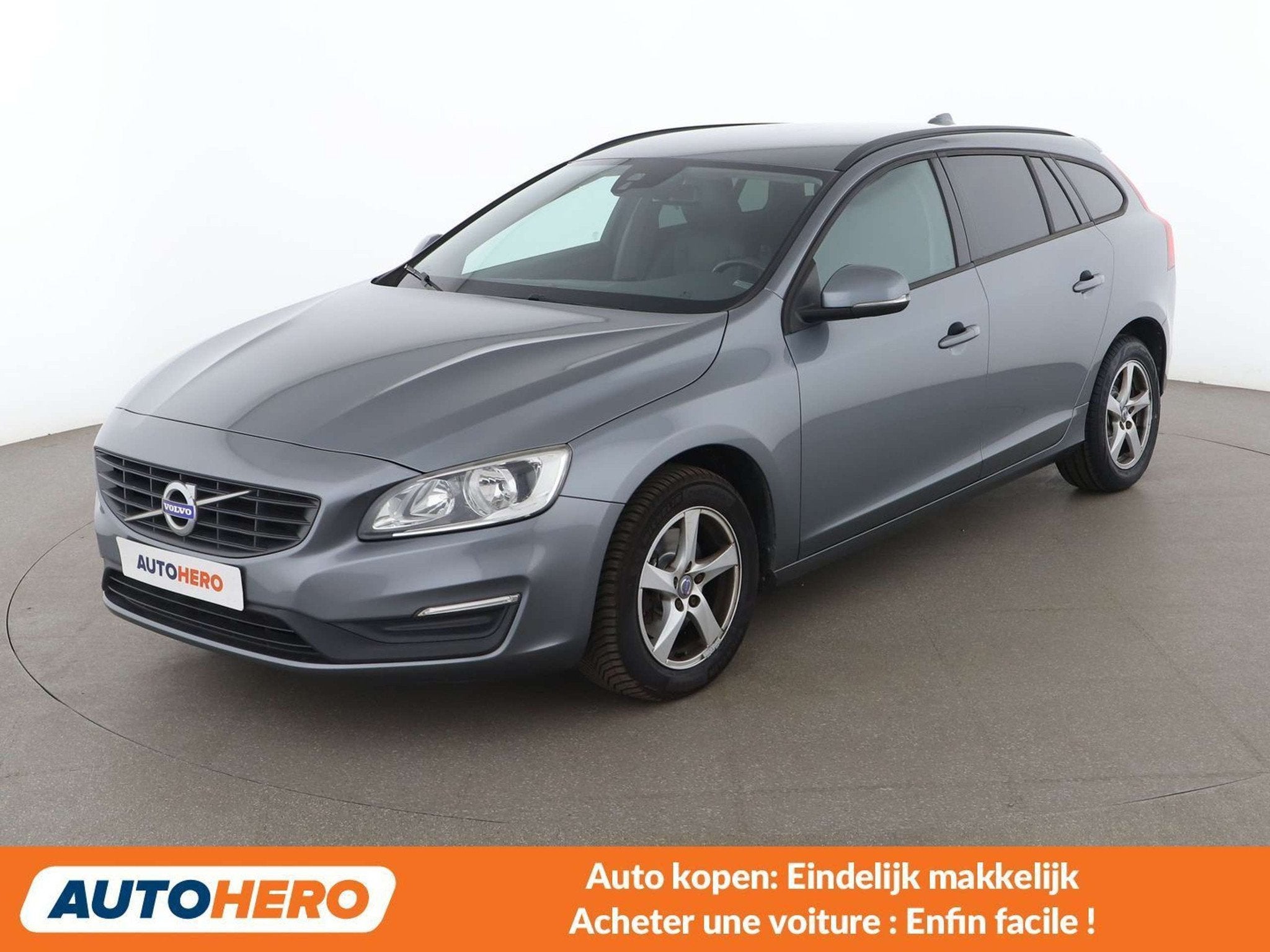 Volvo V60 2.0 D2 Kinetic (bj 2017), Auto's, Volvo, Voorwielaandrijving, Gebruikt, Zwart, 120 pk