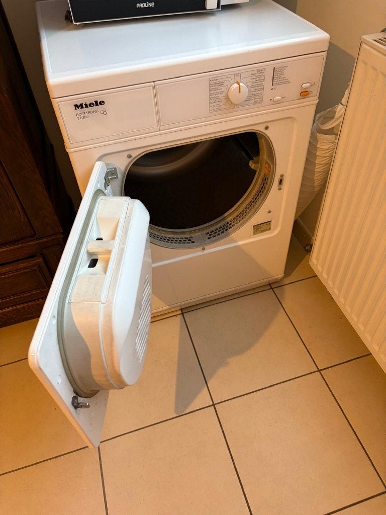 Droogkast, Elektronische apparatuur, Ophalen
