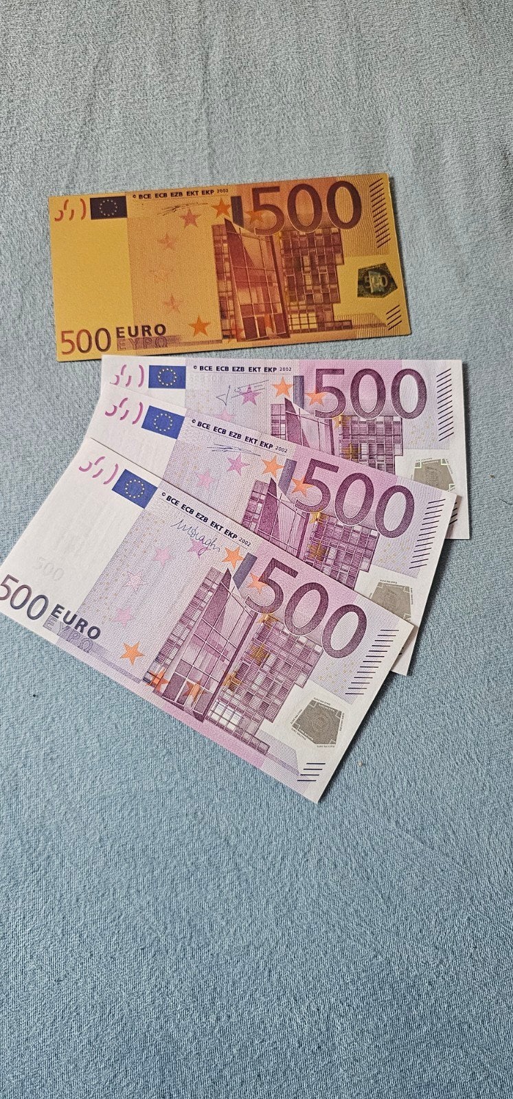 Gloednieuw setje 500 euro, 3 verschillende handtekeningen., Ophalen, Setje