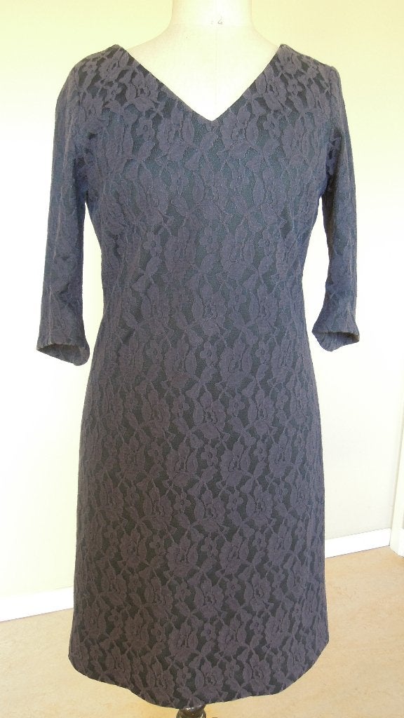 Donkerblauwe (feest)jurk met V-hals/nek, Xandres, maat 38, Kleding | Dames, Ophalen of Verzenden, Maat 38/40 (M), Blauw